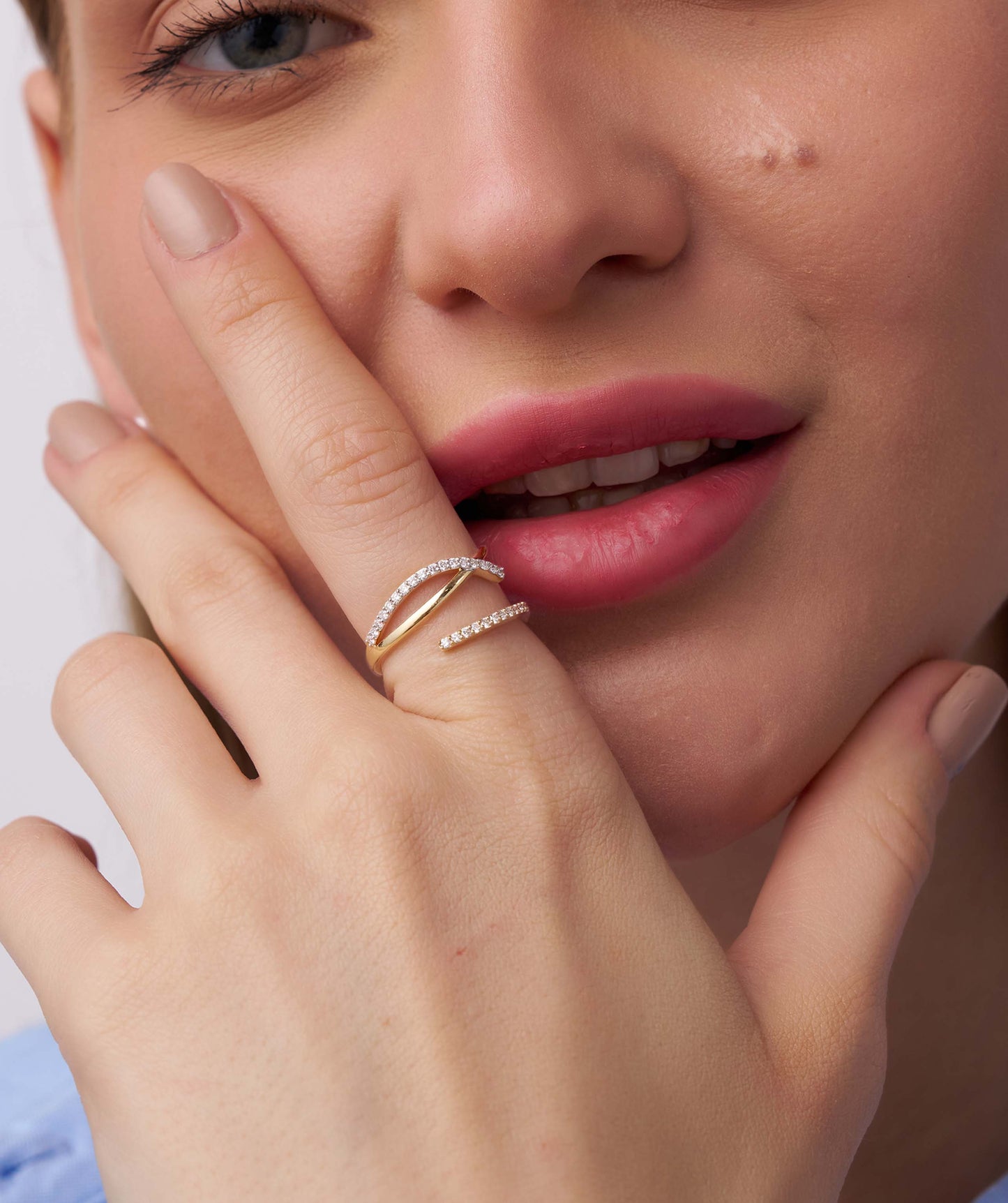 14K Gold Curved Diamond Ring