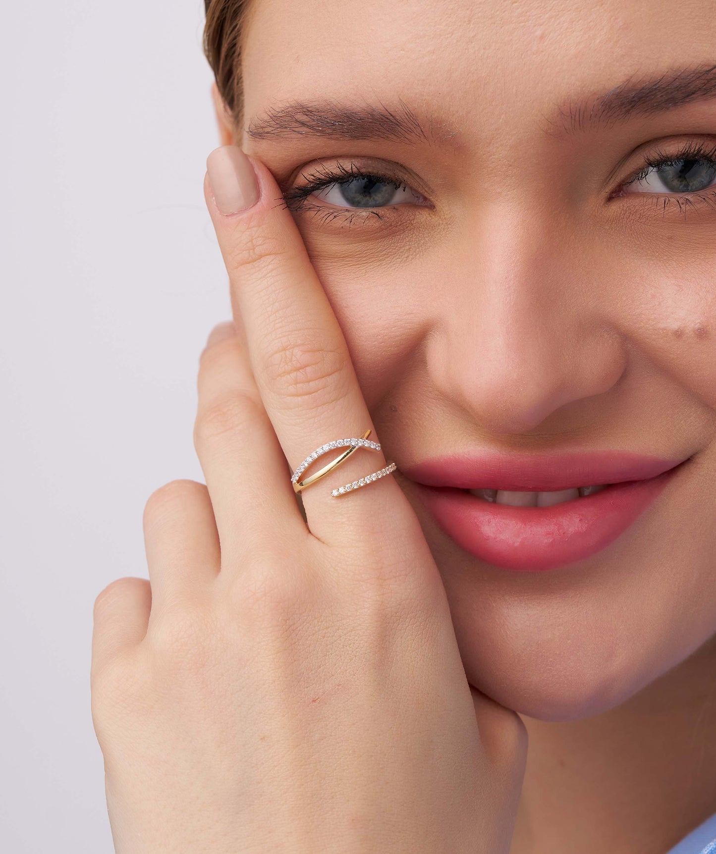 14K Gold Curved Diamond Ring