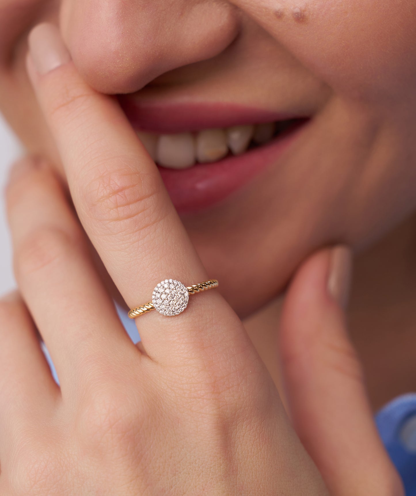 14K Gold Pavé Disc Ring