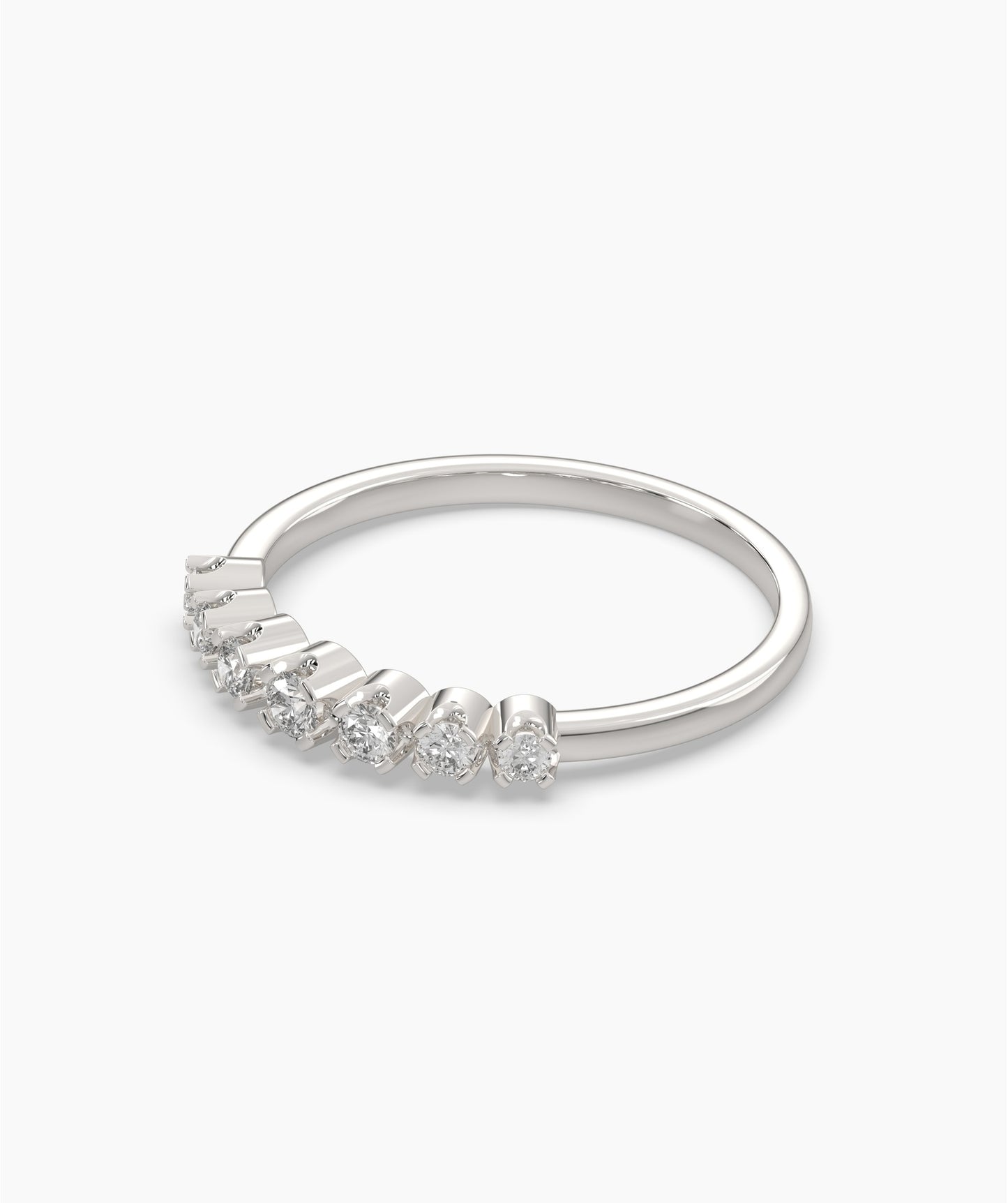 Tapered Round Diamond Band