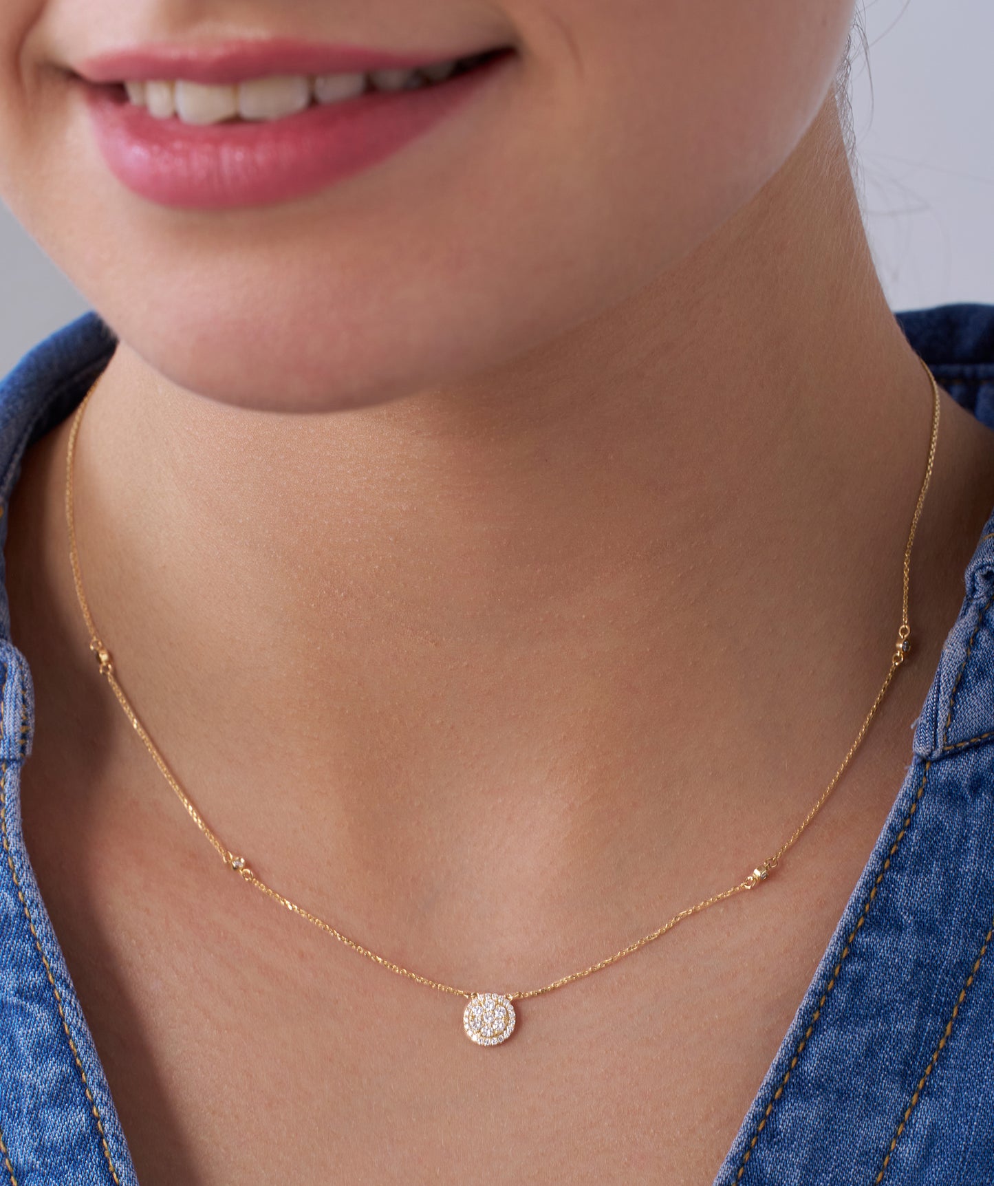 14K Gold Glitter Circle Pendant