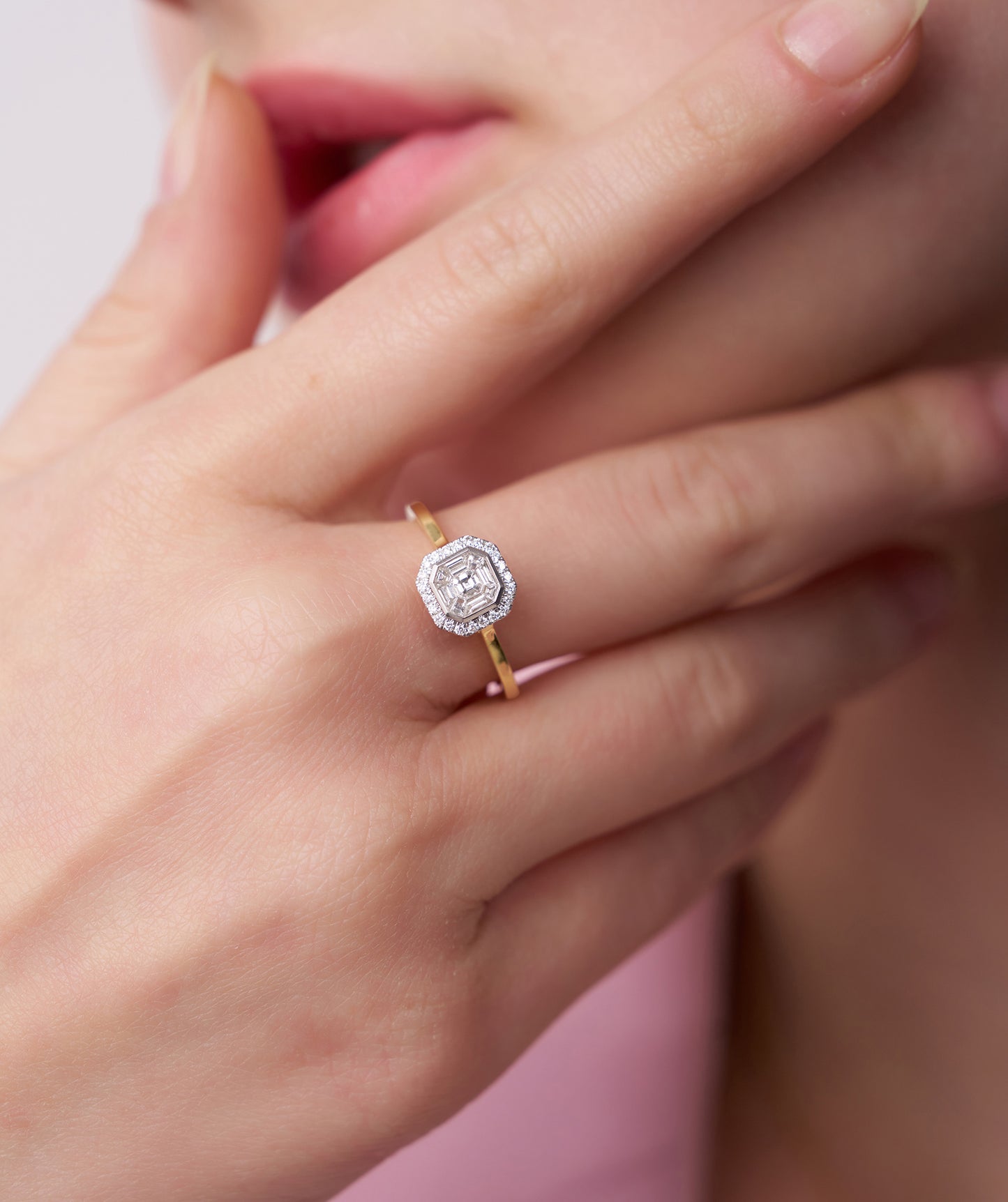 Geometric Spark Halo Ring