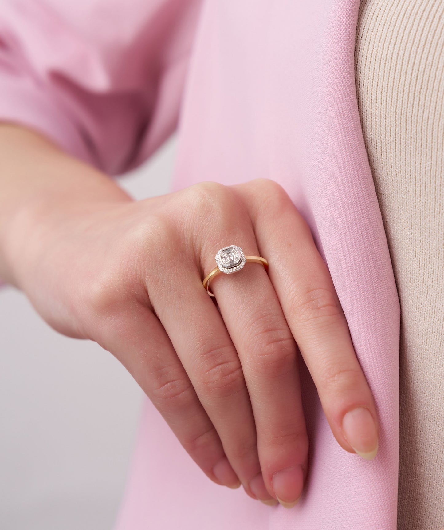 Geometric Spark Halo Ring