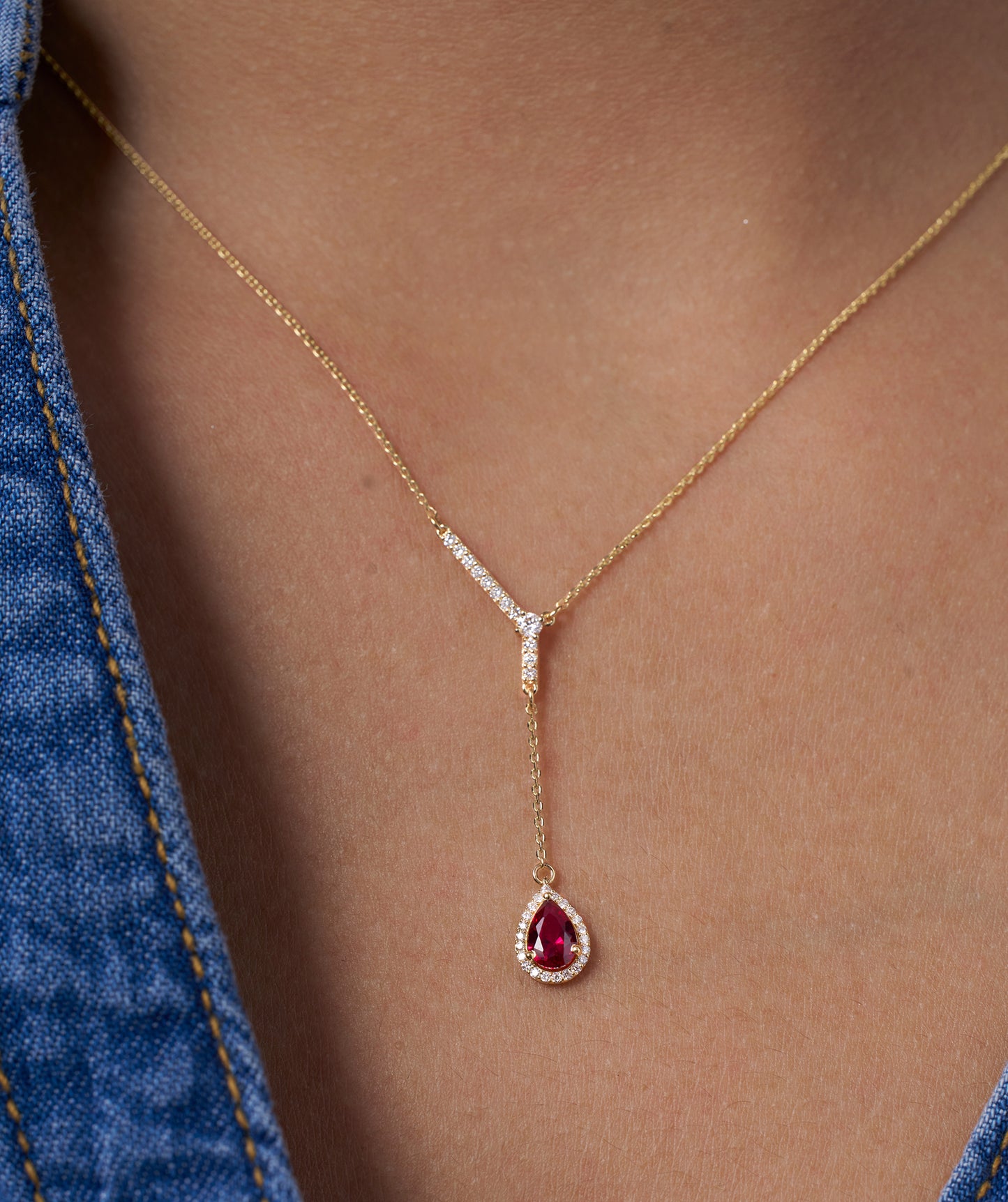 Sophisticated Red Ruby Gold Necklace