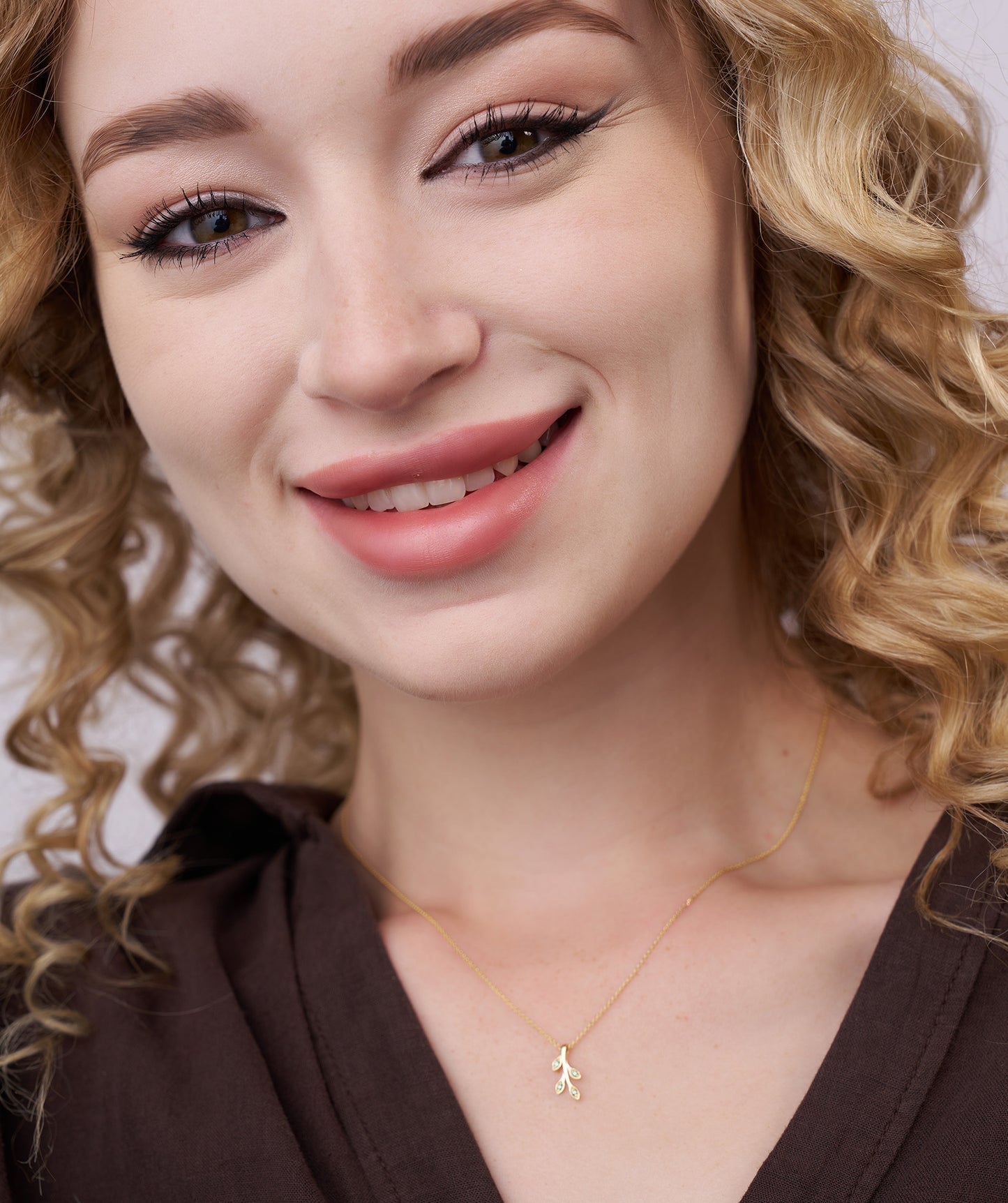 14K Gold Pendant with Sparkling Green Stones