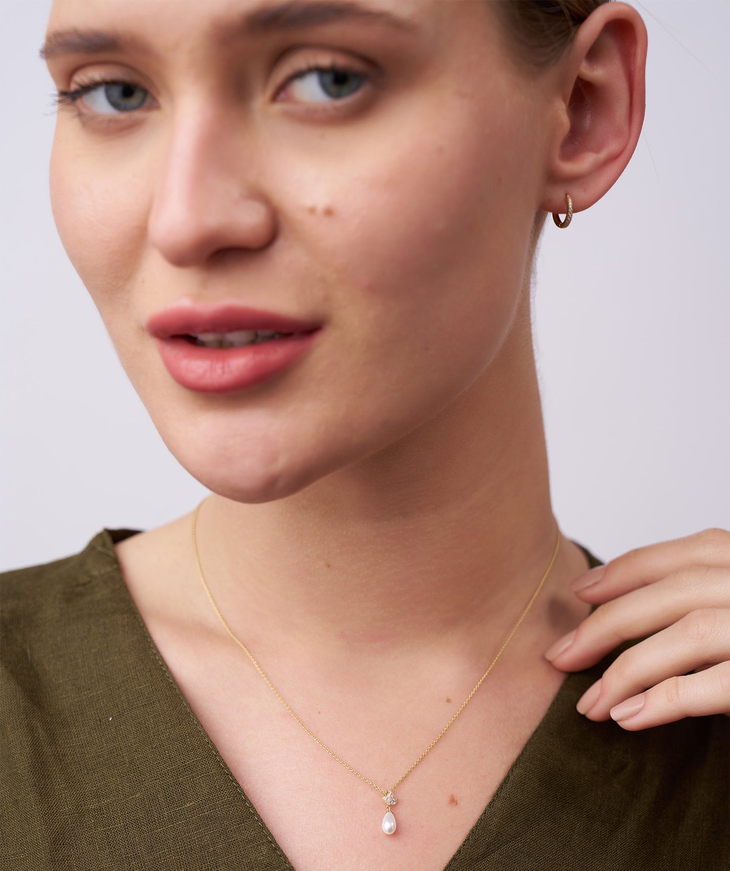 Exquisite White Teardrop Pendant