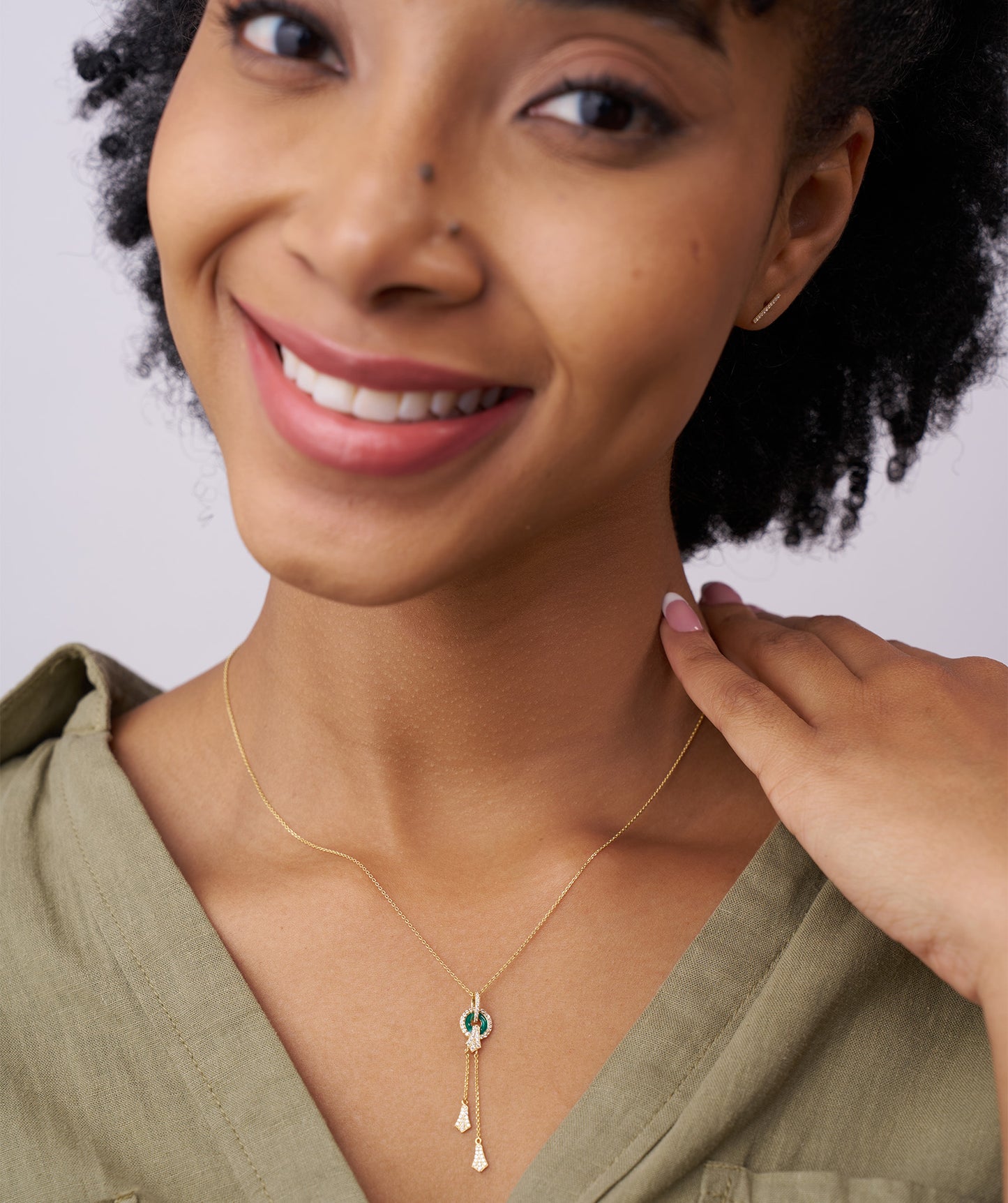 Emerald Green Circular Pendant Necklace