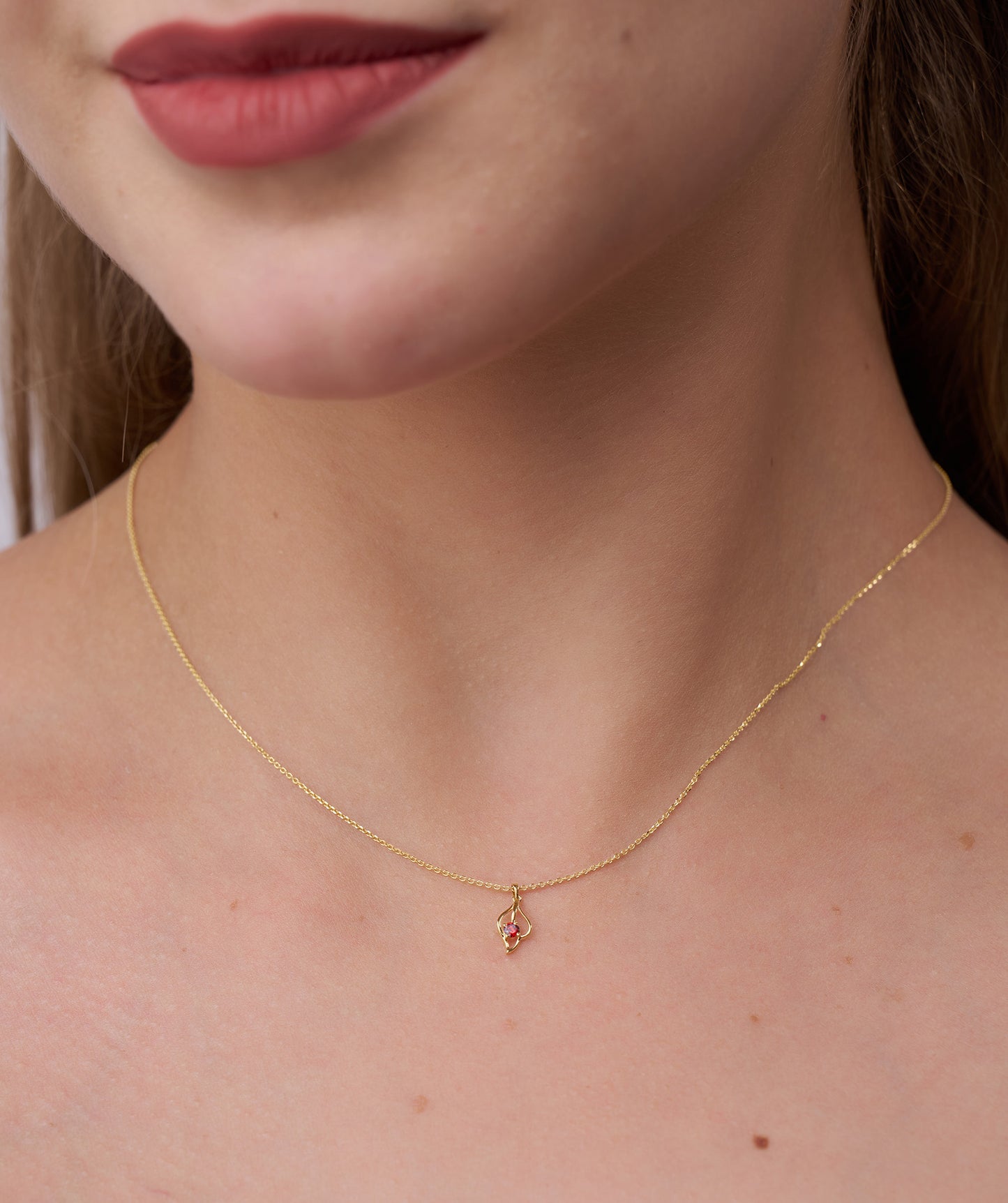 14K Gold Swirl Pendant Necklace