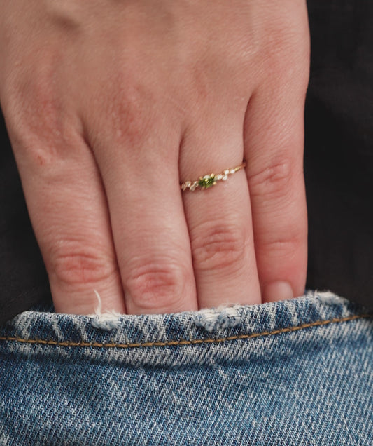 Green Elegant Gemstone Band