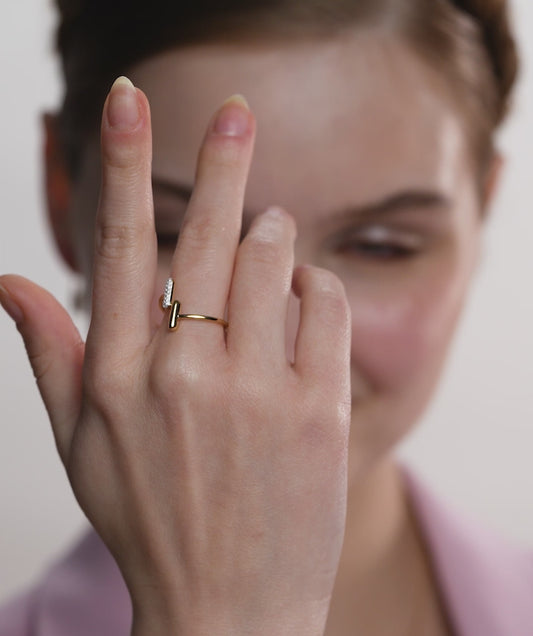 Vertical Bar Diamond Ring