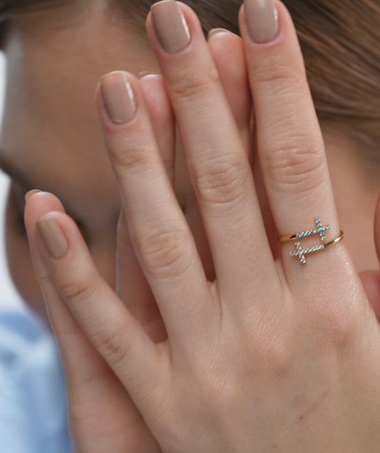 Double Cross Ring