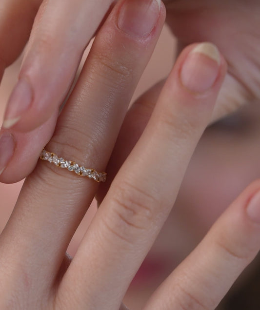 14K Solid Gold Vintage-Inspired Band