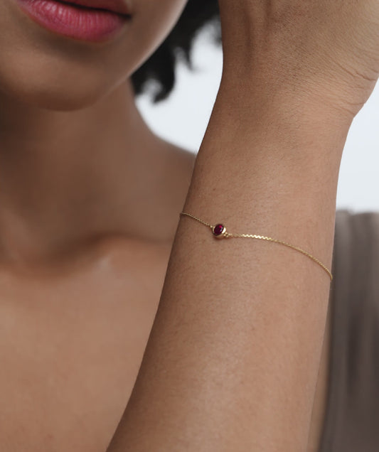 14K Gold Garnet Solitaire Chain Bracelet