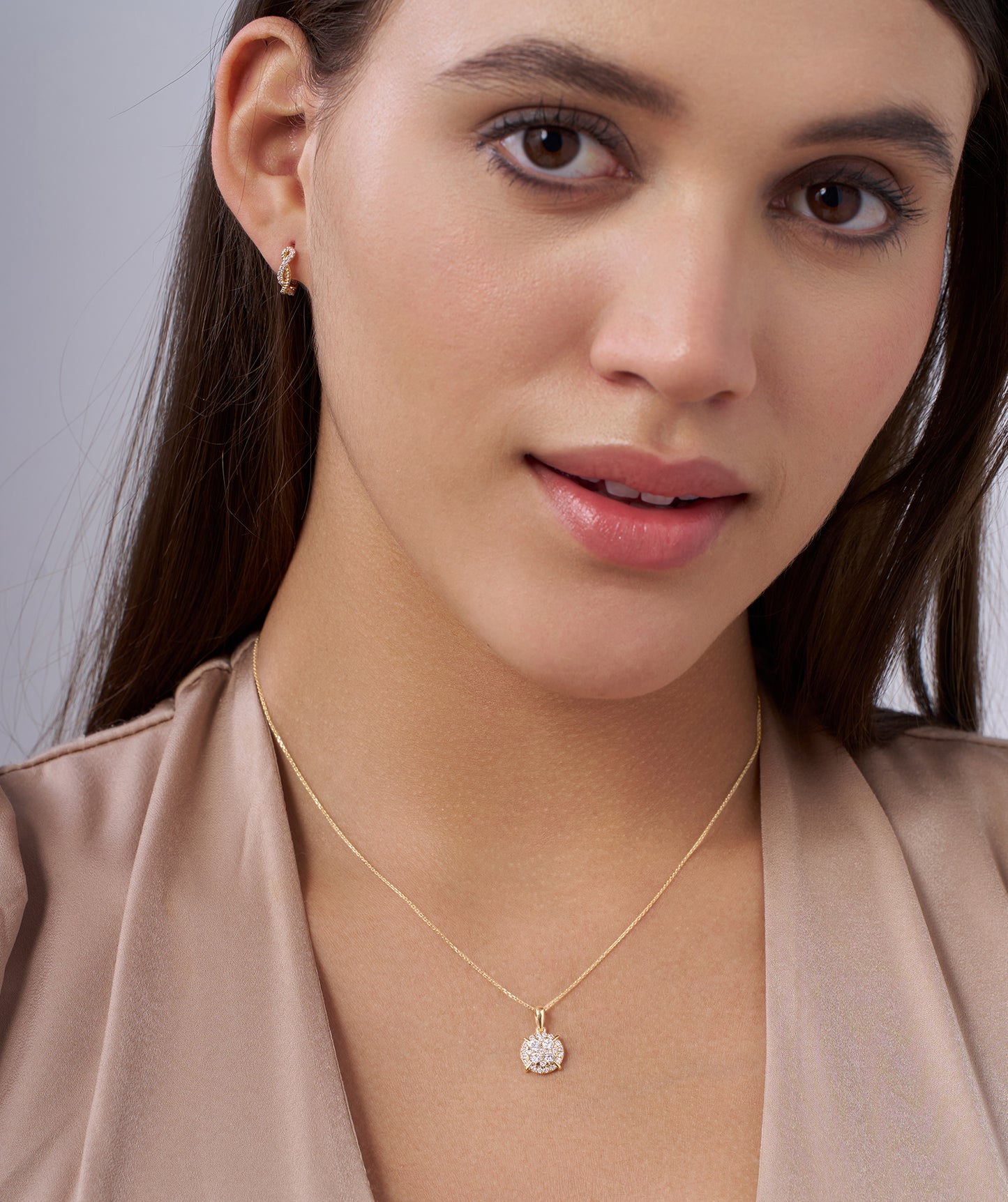 Gleaming Diamond Halo Necklace