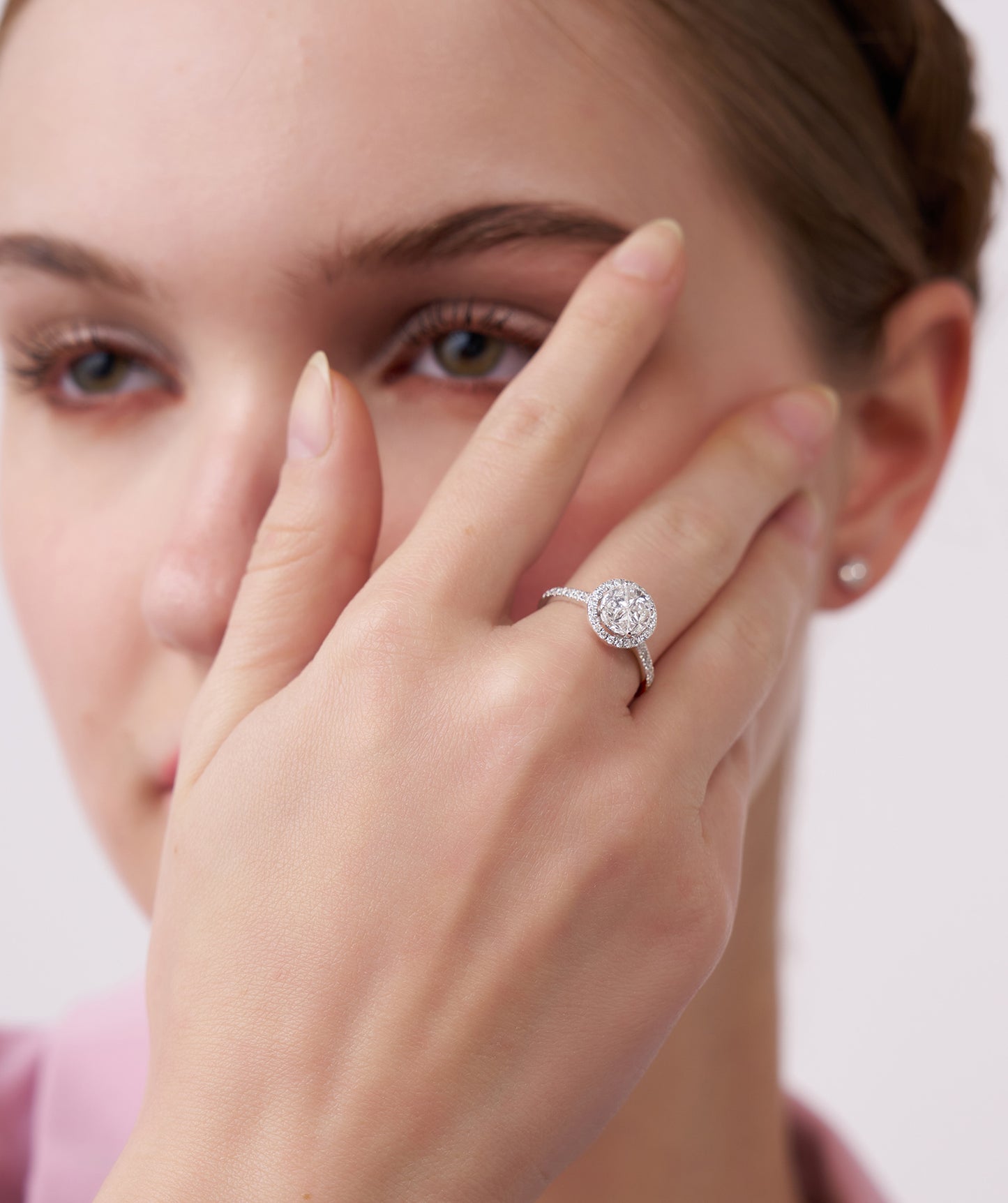 Round Illusion Halo Ring