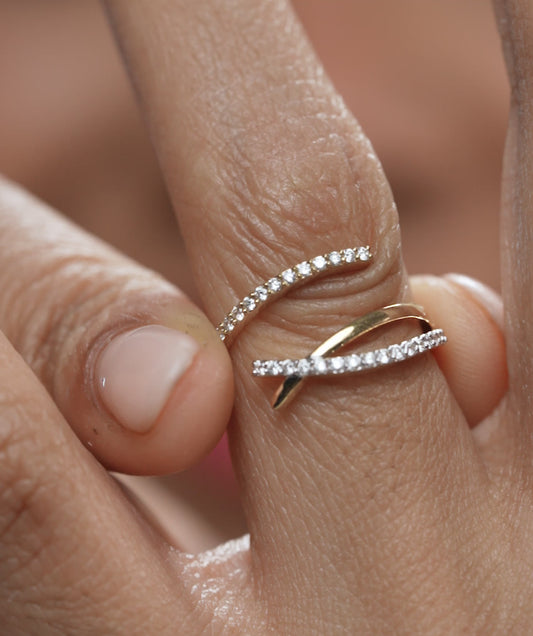 14K Gold Curved Diamond Ring