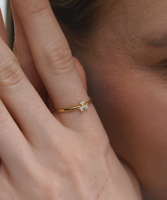 Delicate Clover-Shaped Diamond Ring