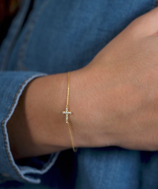 Linear Sparkle Diamond Bar Bracelet