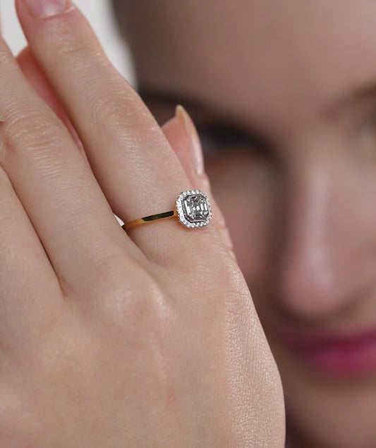 Geometric Spark Halo Ring