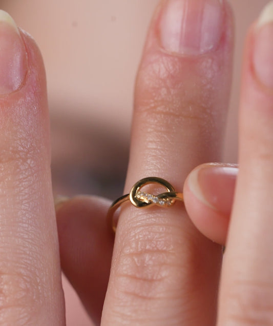14K Gold Knot Diamond Ring