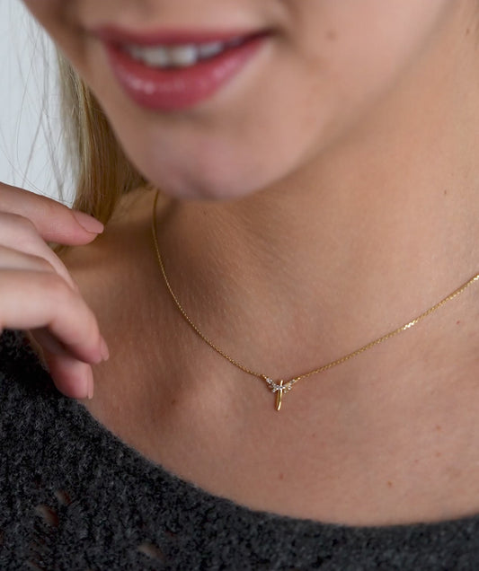 Elegant Gold Wing Necklace