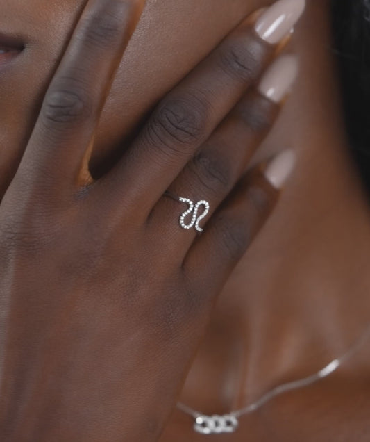 Serpentine Elegance Diamond Ring