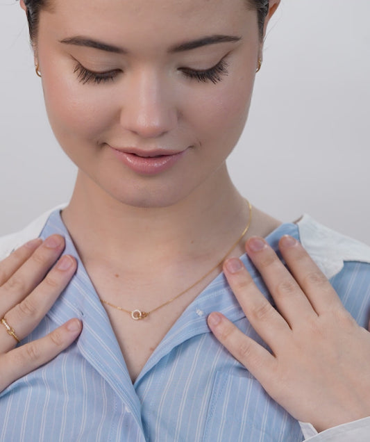 14K Solid Gold Interlocking Circles Necklace